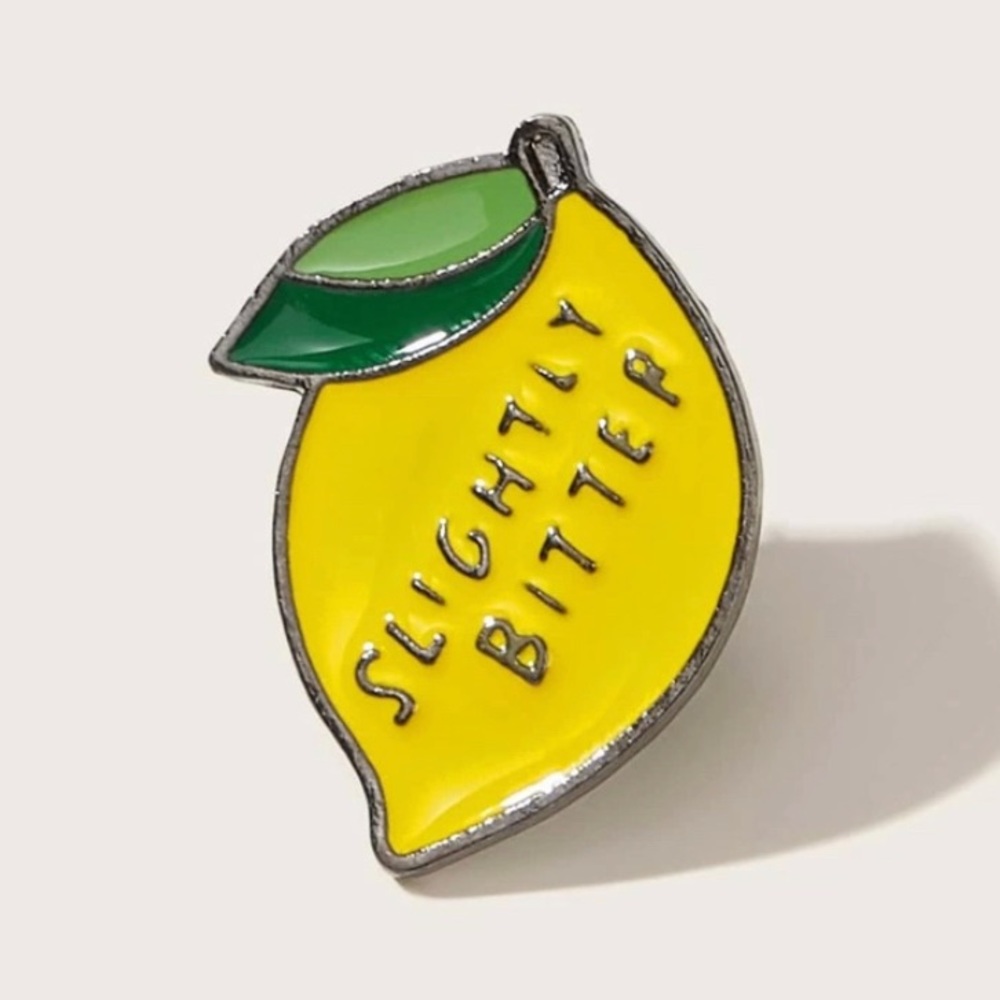 Lemon enamel pin
